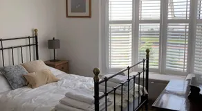 Marine Cottage - Image 3