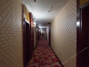 Xilai Holiday Hotel - Image 3