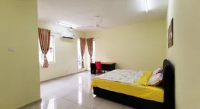 Ria Semi-D Homestay - Image 3