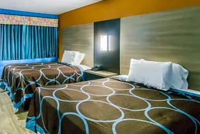 Deluxe Inn Carrollton - Image 5