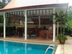 Executive Suite At Emerald Palace - Image 1