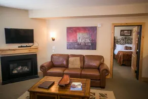 Condominio enorme con vista mozzafiato e arredi rustici - Image 1