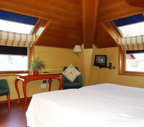 Hotel Maristany - Image 2