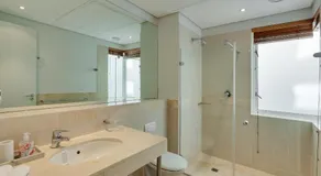 401 Apartment - Image 4