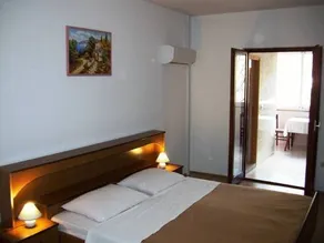 Country House Pansion - Image 4