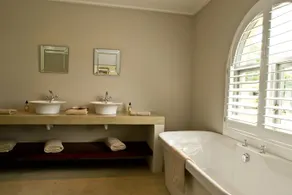 Rare Earth Country House - Image 5
