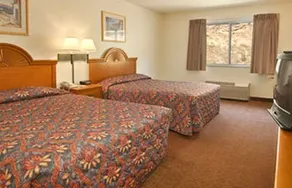 SUPER 8 BY WYNDHAM HUNTINGTON WV - Image 4