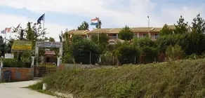 Gardenos Hotel - Image 2