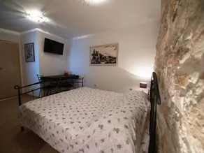 Lavanda Rooms - Image 2