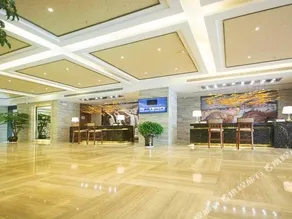 Jurassic Hotel - Image 3