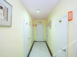 Heart to Heart Hotel Dalian - Image 3
