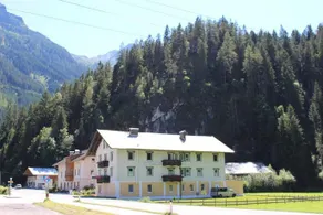 Gasthaus Pension Marienhof - Image 2
