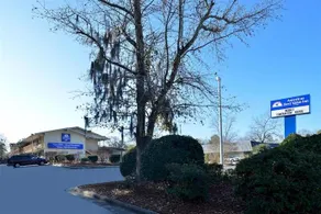 Americas Best Value Inn - Image 3