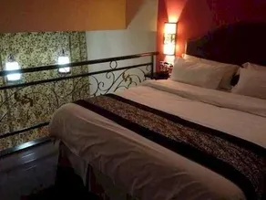 Chopsticks Express Hotel - Image 5