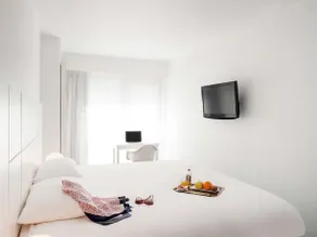 Ibis Styles Brussels Louise - Image 2