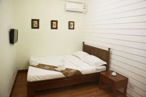 Tini Kati Hostel - Image 4