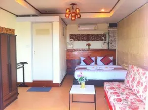 Lanta Mattia Bungalows and Resort - Image 2