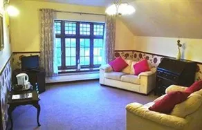 Seafield Lodge Hotel - Image 2