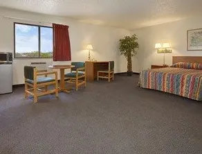 Basera Hotel - Image 3