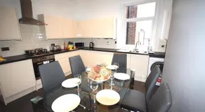 Lytham Lodge - Image 4