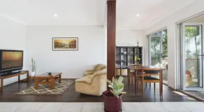 Hideaway in Coolangatta 1 bedroom retreat in a quiet leafy setting - Image 2