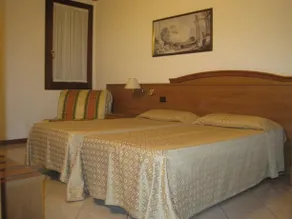 Hotel Annia - Image 5