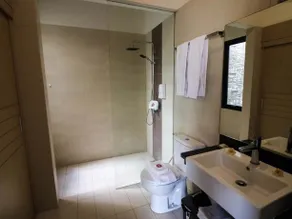 NIDA Rooms Kuta Seminyak Beach at Svarna Suite - Image 4