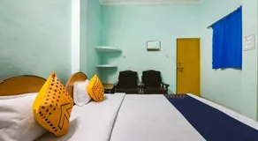Hotel Snow White by OYO Rooms - Image 3