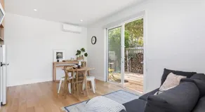 Birdrock Beach Bed and Breakfast - Image 2