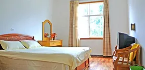 The Lily Pad Inn - Image 4