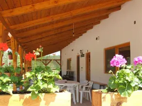 Berki Guesthouse - Image 2