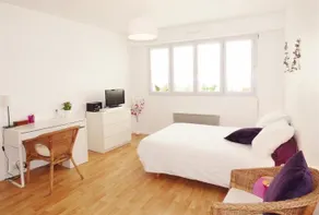 Studio Place Dupuy - Image 5