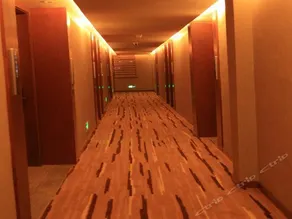 TIANYUE HOTEL - Image 2