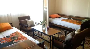 Vintage Apartment - Image 2