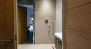 Captain's Rest with Hot Tub and Sauna - Image 2