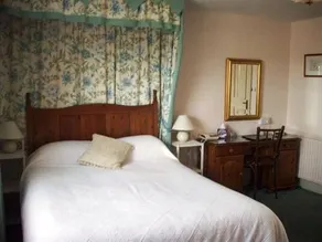 Blenheim Guest House - Image 5