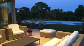 Villa De Lujo En Campo De Golf Peralada - Image 3