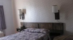 Economy Inn - Image 5