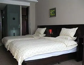 New Great Wall Dingyuan Hotel - Image 4