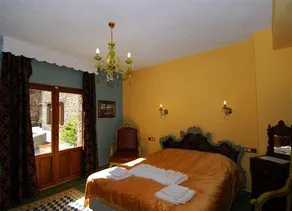 Pyrgos Mantania - Image 2