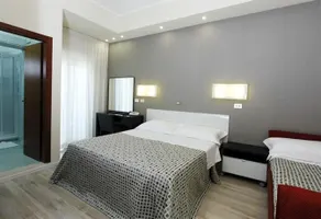 Hotel Gardenia - Image 3
