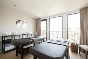 chambre avec jacuzzi sauna privatif - Image 5