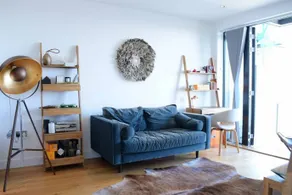 Modern 1 Bedroom Near Shoreditch With Balcony - Image 1