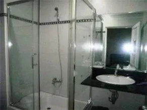 Phuong Tran Hotel - Image 5