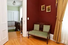 Merchant's Bank Bed & Breakfast - Image 4