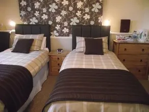 The Warwick - Image 3