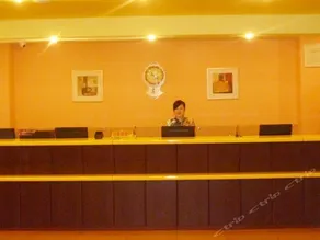Home Inn Yantai Haiyang Bus Station - Image 3