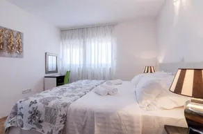 White Residence Accommodation - Image 5