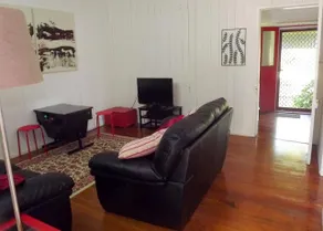 Red Ginger Bungalow - Image 3