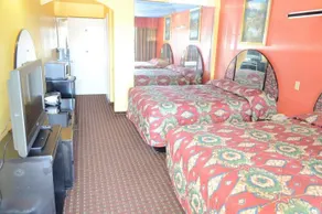 Palace Inn 610 & MLK - Image 5